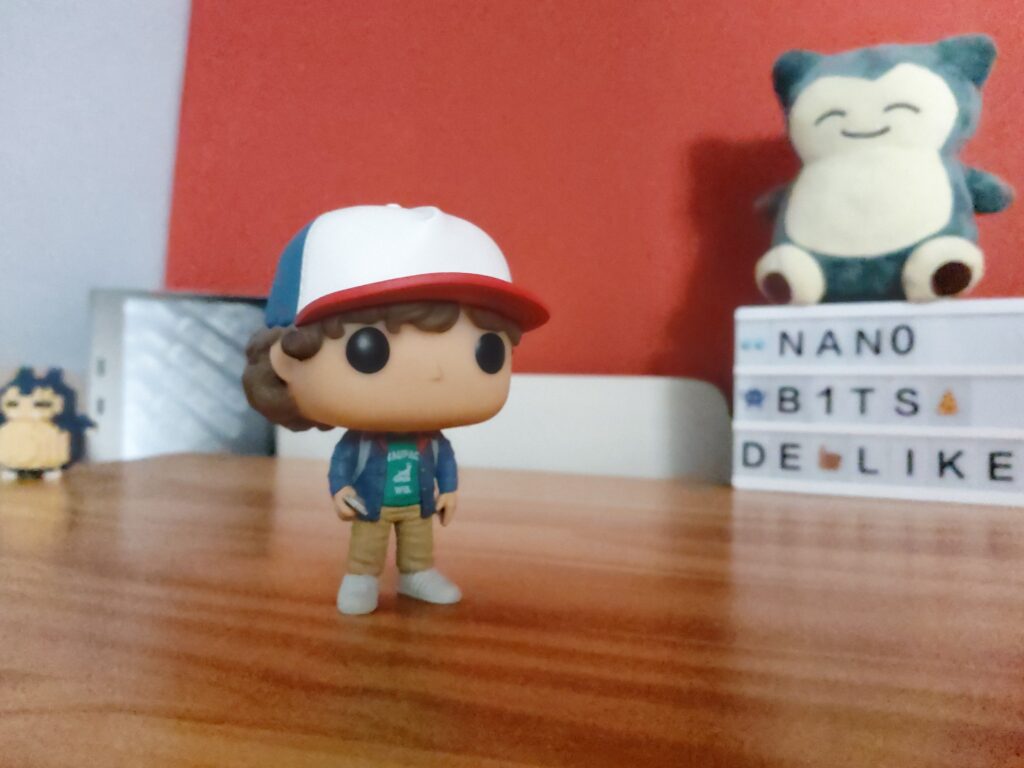 Boneco em modo noturno // Galaxy A80