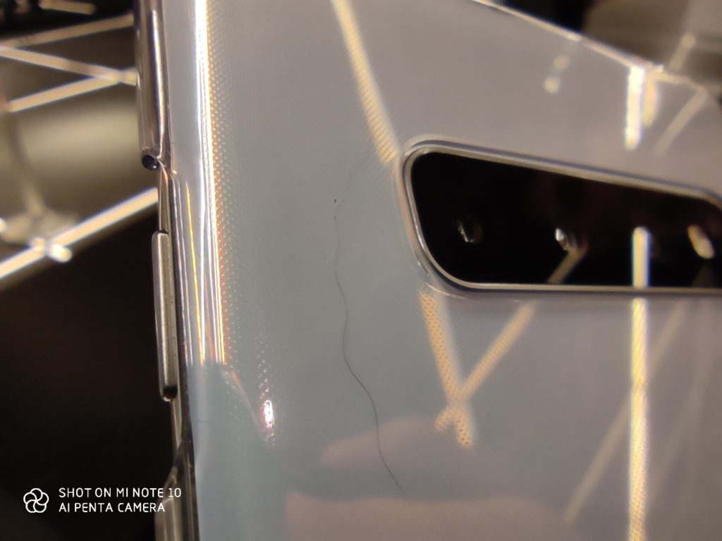 Pelo de gato no Galaxy S10 Plus, macro. Foto tirada com o Mi Note 10