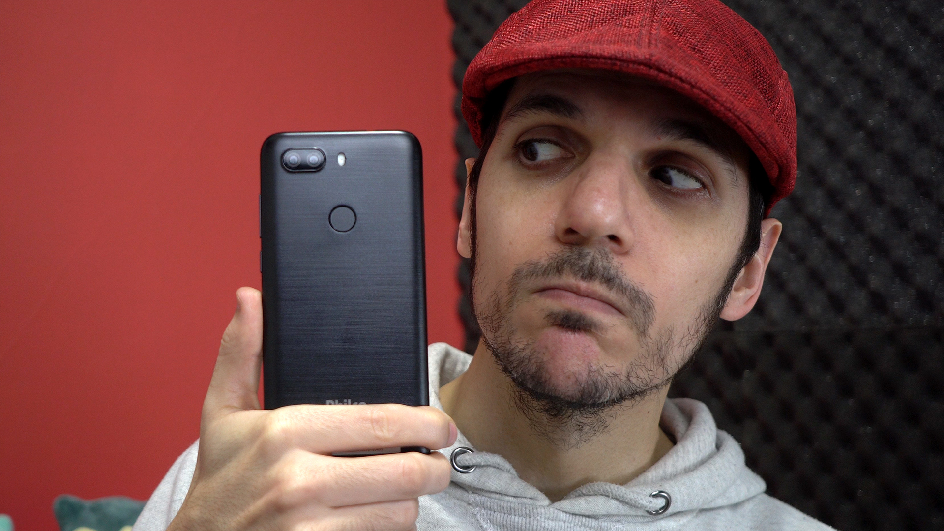 Philco HIT Max é um bom celular, mas ainda fica atrás do Moto G8