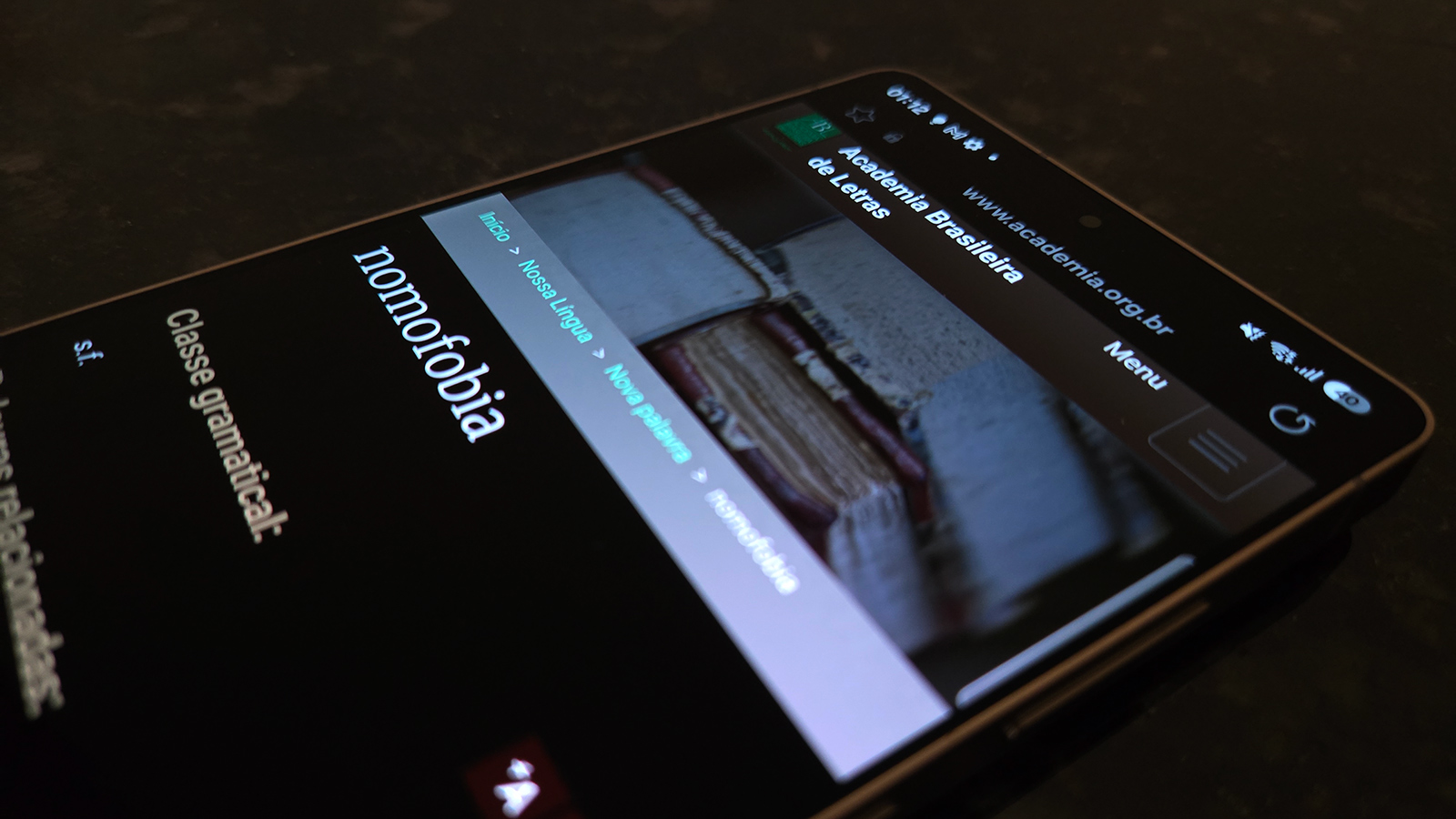 Nomofobia: nova palavra do português? Não é bem assim