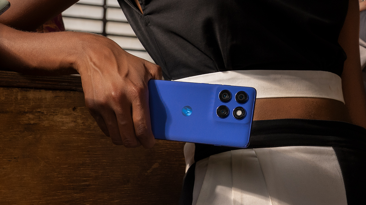 Motorola lança Edge 60 e anuncia Edge 60 Pro no Brasil com cores Pantone