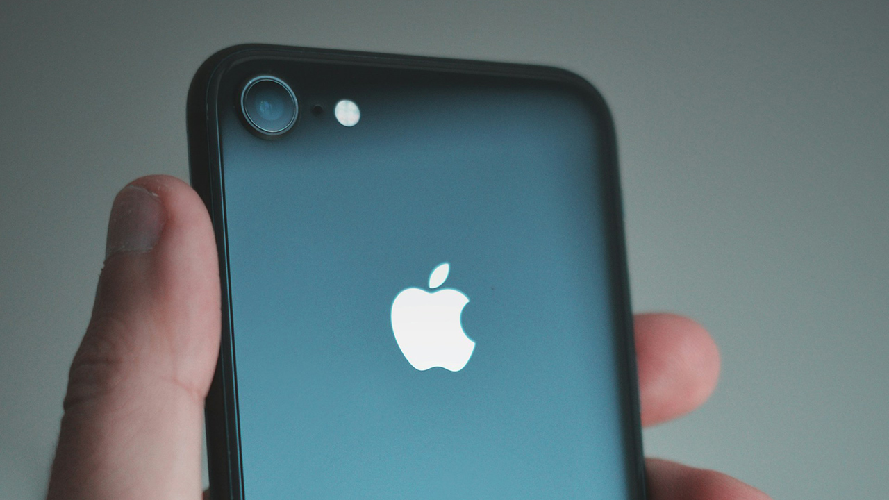 Batalha judicial continua: Apple tem 90 dias para adaptar App Store no Brasil