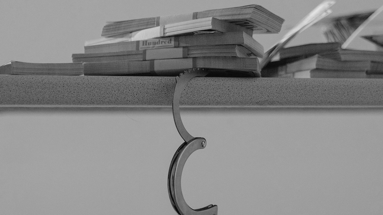 Abinee prevê queda em venda de celulares ilegais, apesar de falta de colaboração