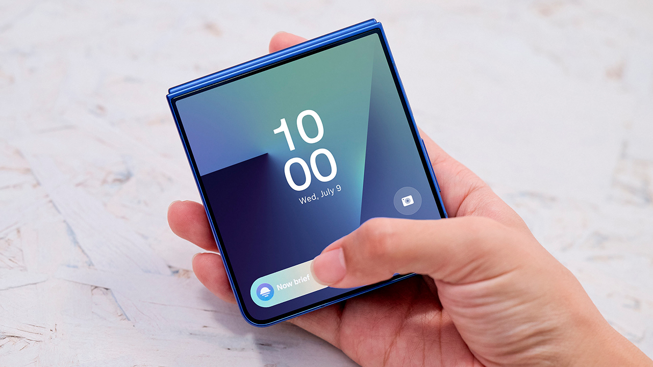 Galaxy Z Flip 7 finalmente tem tela externa maior e chega com versão Fan Edition