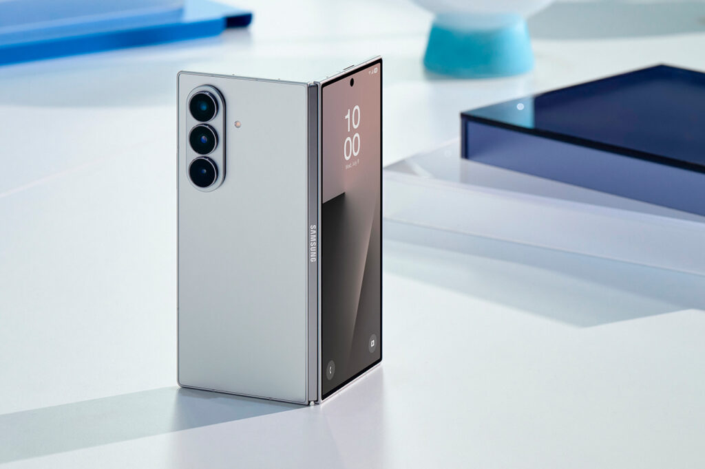 Galaxy ZFold 7 na cor prata