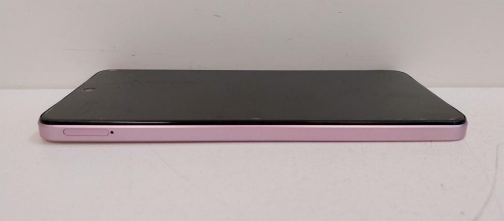 Lateral esquerda do Realme C71