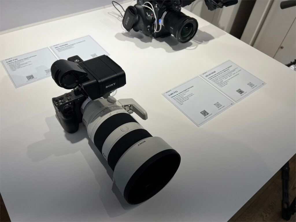 Câmeras Sony FX2, de uso profissional, lançadas no Brasil em julho de 2025