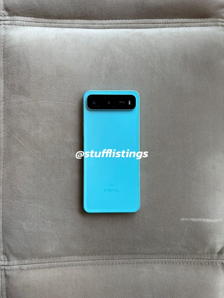 Hot 60i verde noque parece ser uma bancada de cimento queimado