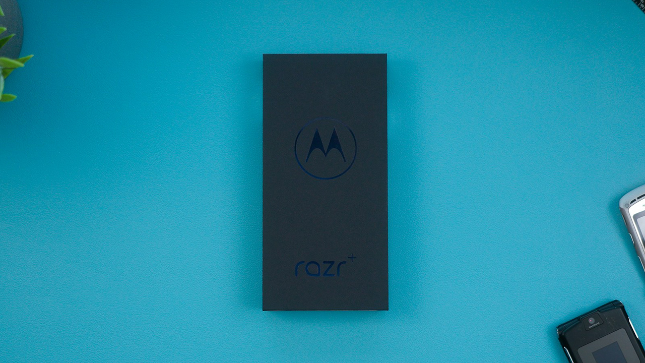 Caixa do Motorola Razr Plus