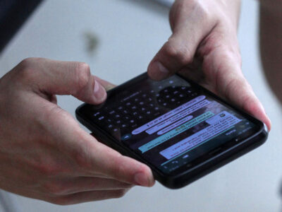 Fim do ‘perdi a conversa’: WhatsApp testa histórico do grupo para novos membros