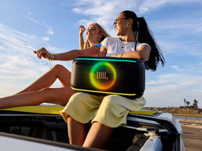 JBL lança PartyBox On-the-Go 2 no Brasil com bateria dobrada para as festas de fim de ano