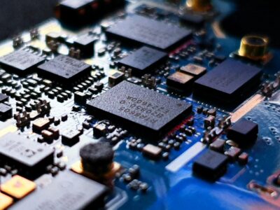 Culpa da IA? Seu próximo celular pode “emburrecer” e voltar aos 4 GB de RAM