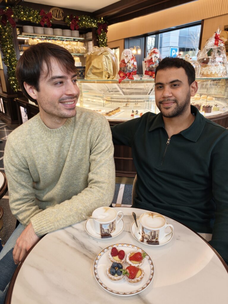 Oppo Find X9 Pro acerta na exposição em ambientes internos e entrega cores e tons de pele agradáveis